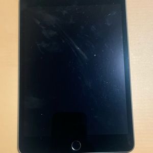 Apple iPad Mini, 5th Gen (Wi-Fi, 64GB) - Space Gray
(Renewed)